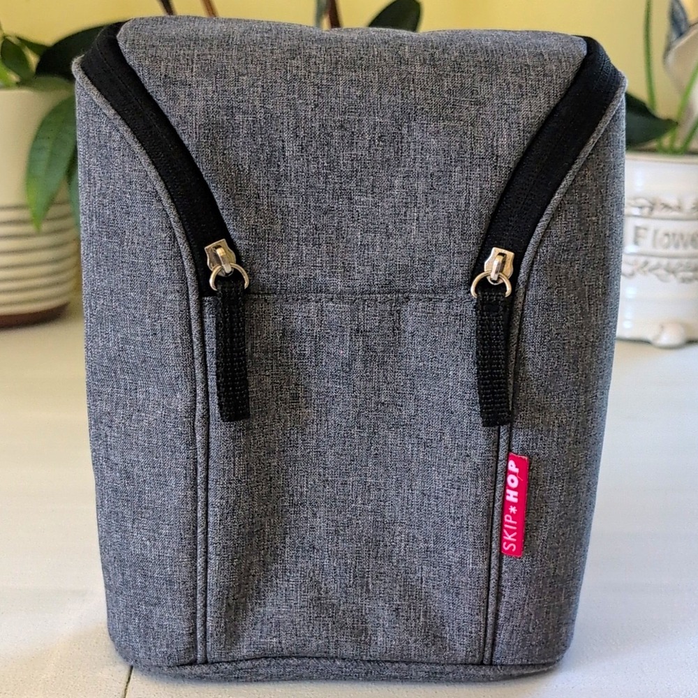 Skip Hop Grab & Go Double Bottle Bag Insulated 2-Bottle Gray Black Zip Polyester